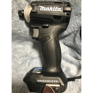 マキタ(Makita)の最新18年型 マキタ TD171D黒 18v インパクトドライバー(工具/メンテナンス)