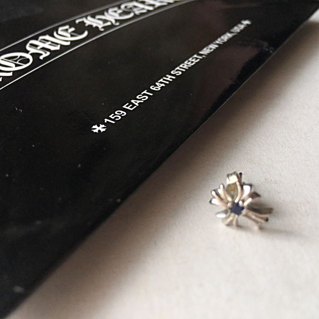 Chrome Hearts - クロムハーツ・ホワイトゴールドピアス・ブルー Chrome Hearts - クロムハーツ・ホワイトゴールドピアス・ブルー