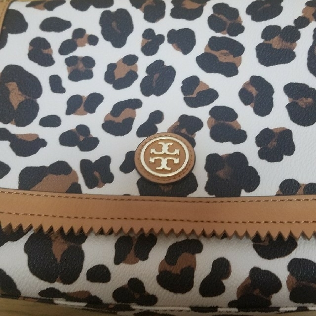 Tory Burch(トリーバーチ)の美品♡トリーバーチ♡ヒョウ柄ショルダーバッグ レディースのバッグ(ショルダーバッグ)の商品写真