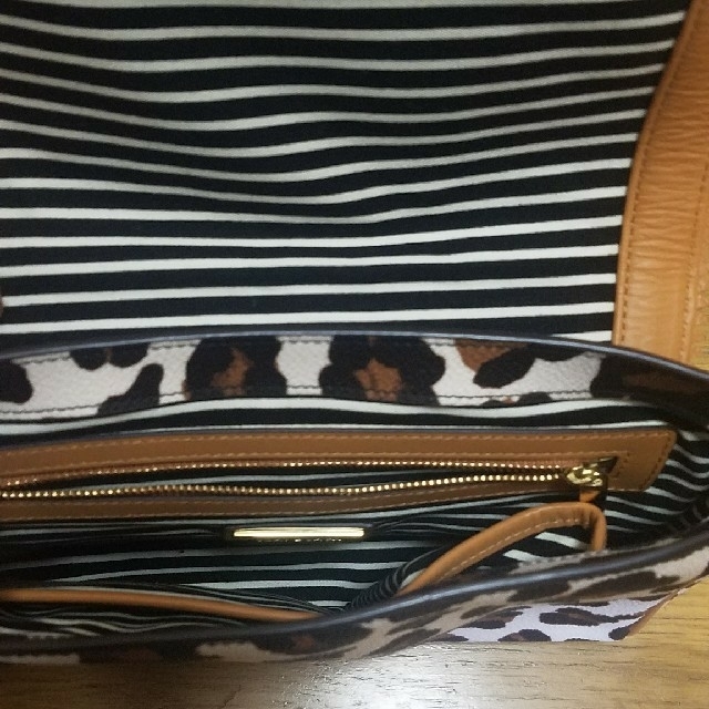 Tory Burch(トリーバーチ)の美品♡トリーバーチ♡ヒョウ柄ショルダーバッグ レディースのバッグ(ショルダーバッグ)の商品写真