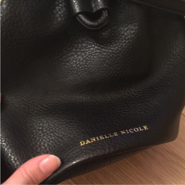 PLST(プラステ)の美品 プラステ 巾着バッグ ショルダー Danielle nicole レディースのバッグ(ショルダーバッグ)の商品写真