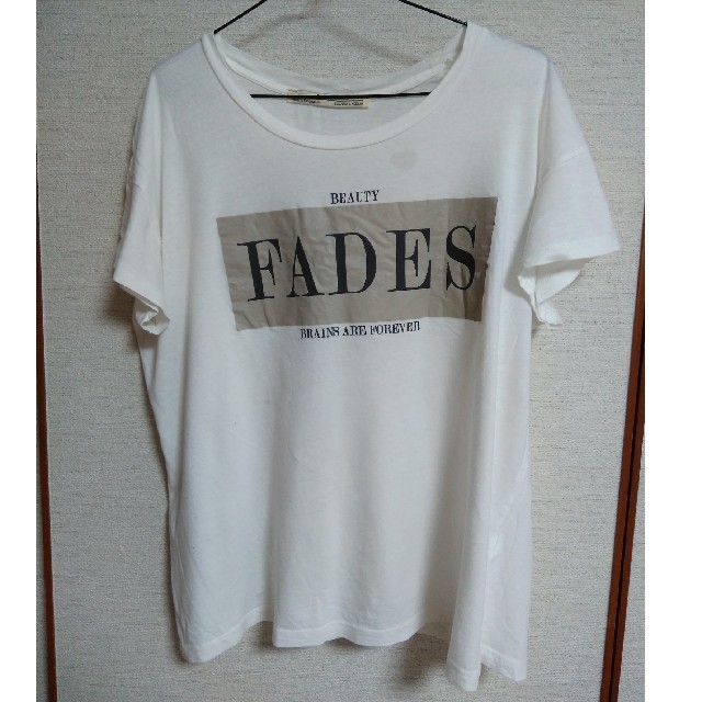 ZARA(ザラ)のTシャツ（ZARA） レディースのトップス(Tシャツ(半袖/袖なし))の商品写真