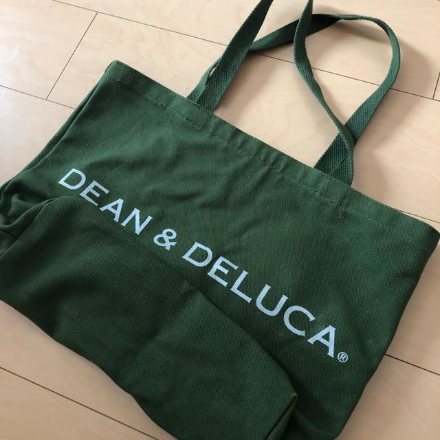 DEAN & DELUCA(ディーンアンドデルーカ)のDEAN&DELUCA 限定色バッグ レディースのバッグ(トートバッグ)の商品写真