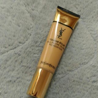 イヴサンローランボーテ(Yves Saint Laurent Beaute)のキャリー様専用　イヴサンローラン　ファンデーション　(ファンデーション)