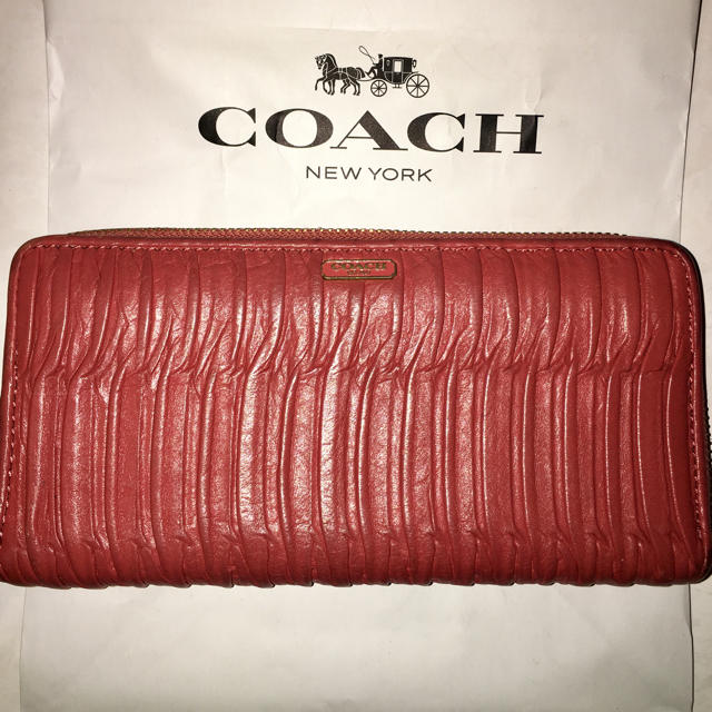 COACH(コーチ)のともたん様専用♡美品♡コーチ♡長財布♡赤 レディースのファッション小物(財布)の商品写真