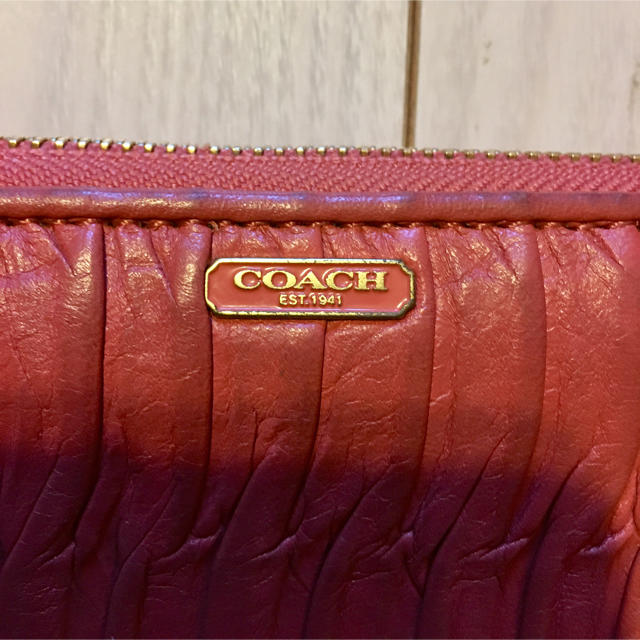 COACH(コーチ)のともたん様専用♡美品♡コーチ♡長財布♡赤 レディースのファッション小物(財布)の商品写真