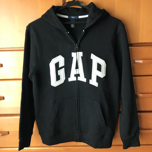 GAP Kids(ギャップキッズ)のGAPパーカー  150サイズ   キッズ/ベビー/マタニティのキッズ服男の子用(90cm~)(ジャケット/上着)の商品写真