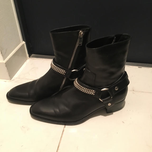 100%本物ですSaint Laurent サンローラン　チェーンブーツ　ワイアット