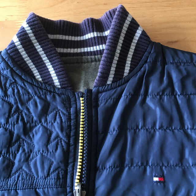 TOMMY HILFIGER(トミーヒルフィガー)のTOMMYリバーシブルアウター キッズ/ベビー/マタニティのキッズ服男の子用(90cm~)(ジャケット/上着)の商品写真