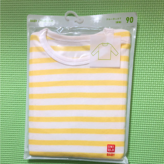 UNIQLO(ユニクロ)のUNIQLO クルーネックT長袖 キッズ/ベビー/マタニティのキッズ服女の子用(90cm~)(Tシャツ/カットソー)の商品写真