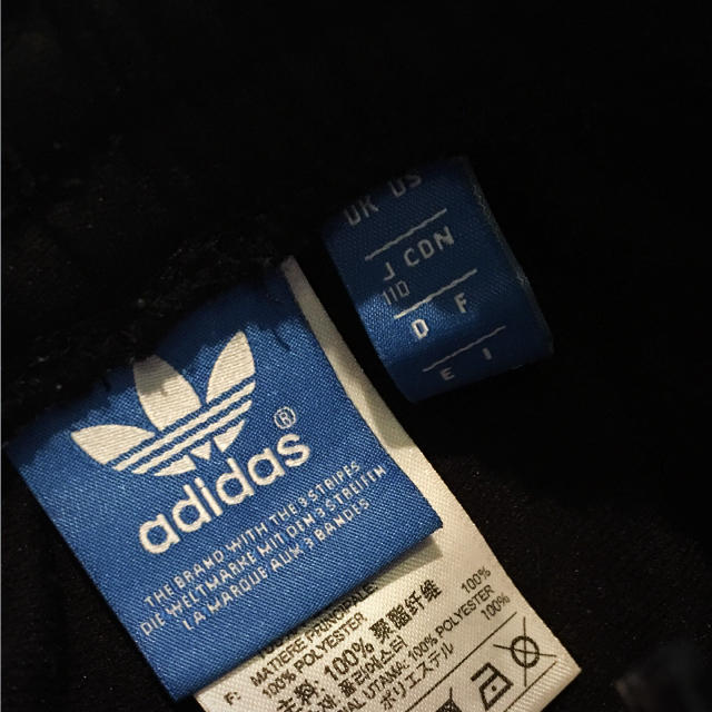 adidas(アディダス)のadidasoriginals ジャージ 110 ラインジャージ 黒 キッズ/ベビー/マタニティのキッズ服男の子用(90cm~)(パンツ/スパッツ)の商品写真