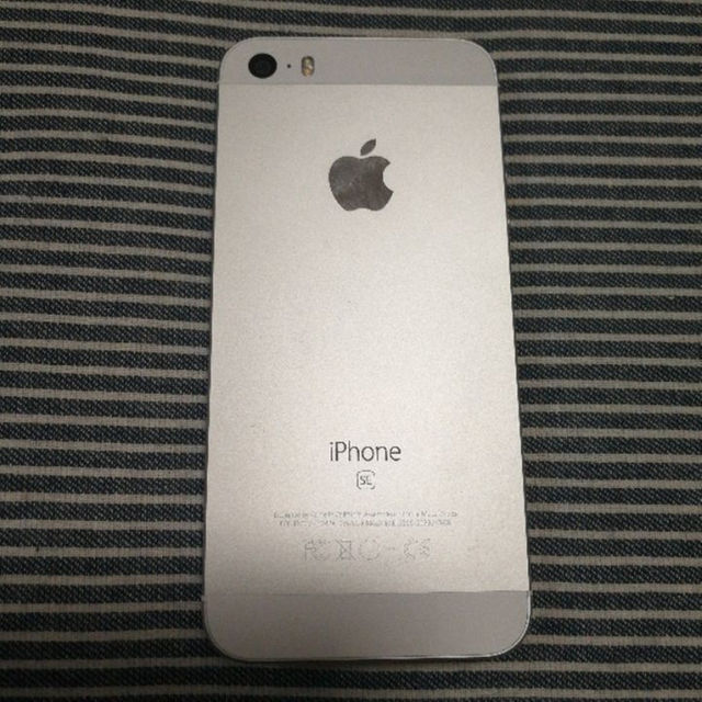 美品 SIMフリー iphoneSE 32gb au