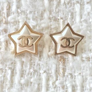 シャネル(CHANEL)の☆★☆CHANEL2017AWプレ☆最新作☆パールスターピアス☆★☆(ピアス)