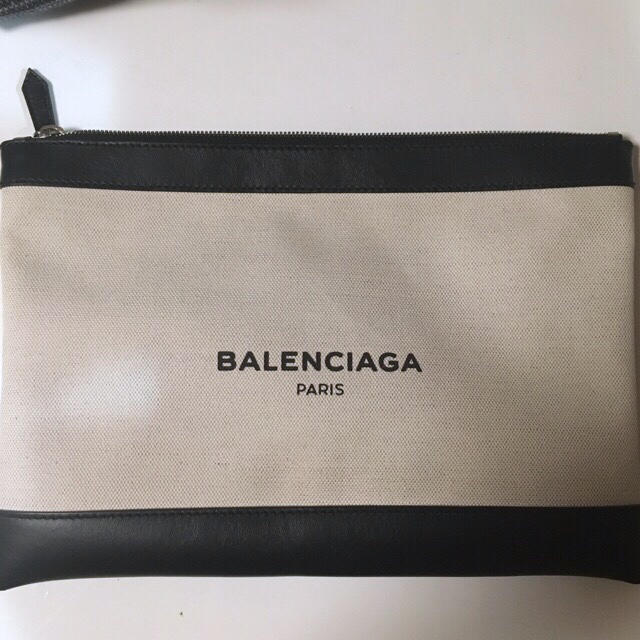 BALENCIAGA ネイビークリップ クラッチバッグ M