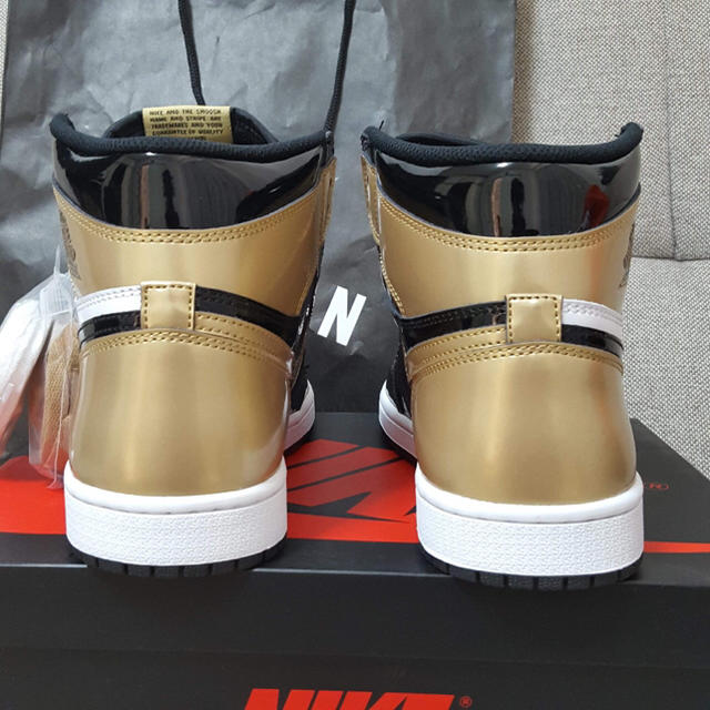NIKE(ナイキ)の新品 Air Jordan 1 Gold Toe サイズ26cm メンズの靴/シューズ(スニーカー)の商品写真