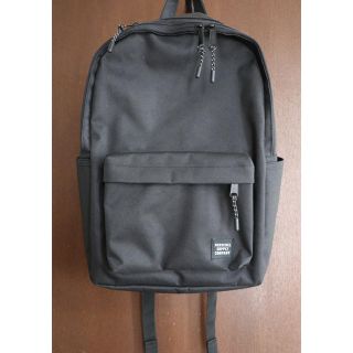 リュック　BEAMS 黒　Herschel  Supply