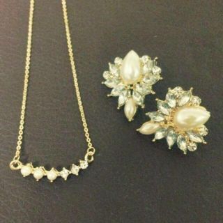 ローズバッド(ROSE BUD)のビジューピアス(ピアス)