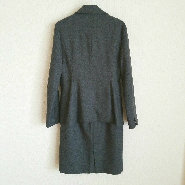 Benefit(ベネフィット)のスーツ ジャケット スカート パンツ 
3点セット グレー
 レディースのフォーマル/ドレス(スーツ)の商品写真
