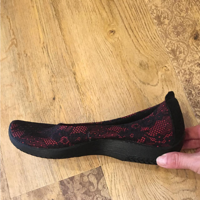 ARCOPEDICO(アルコペディコ)の新品‼️アルコペディコ  花柄レース赤色シューズ レディースの靴/シューズ(バレエシューズ)の商品写真