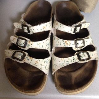 ビルケンシュトック(BIRKENSTOCK)のビルケン♡パピリオ♡花柄サンダル(サンダル)