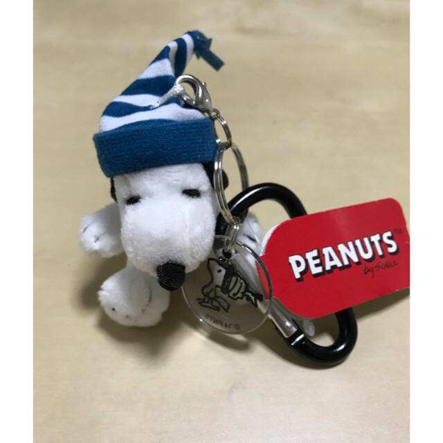 PEANUTS(ピーナッツ)のスヌーピーカラビナマスコット帽子 エンタメ/ホビーのアニメグッズ(キーホルダー)の商品写真