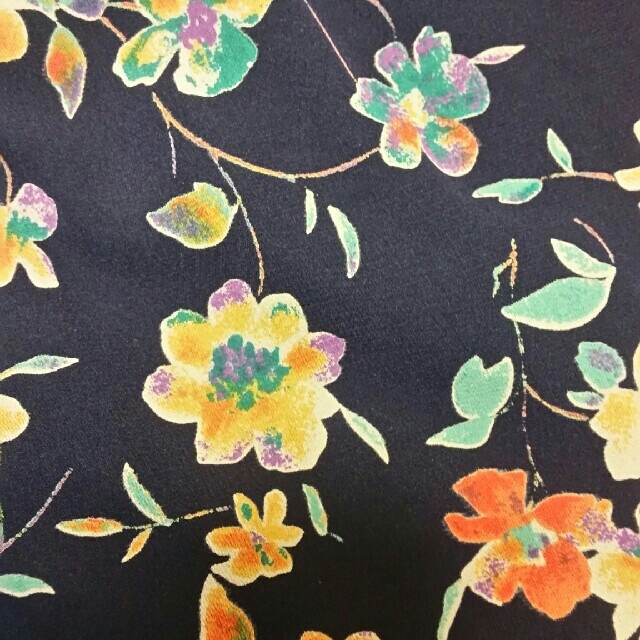 LOWRYS FARM(ローリーズファーム)の花柄スカート　ローリーズファーム レディースのスカート(ひざ丈スカート)の商品写真