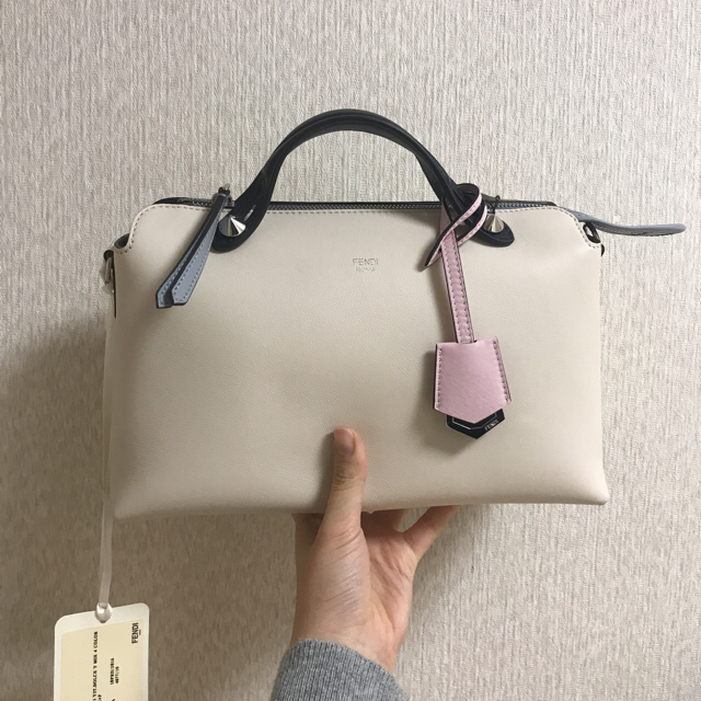 FENDI(フェンディ)の専用です！フェンディ バイザウェイ  新品 レディースのバッグ(ショルダーバッグ)の商品写真