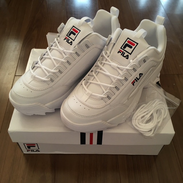 FILA(フィラ)のFILA disruptor2 27.5cm フィラ メンズの靴/シューズ(スニーカー)の商品写真