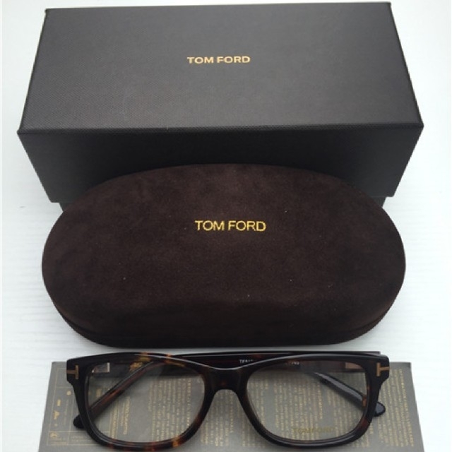 TOM FORD(トムフォード)のTOM FORD トムフォード　TF5176 002 眼鏡　鼈甲 レディースのファッション小物(サングラス/メガネ)の商品写真