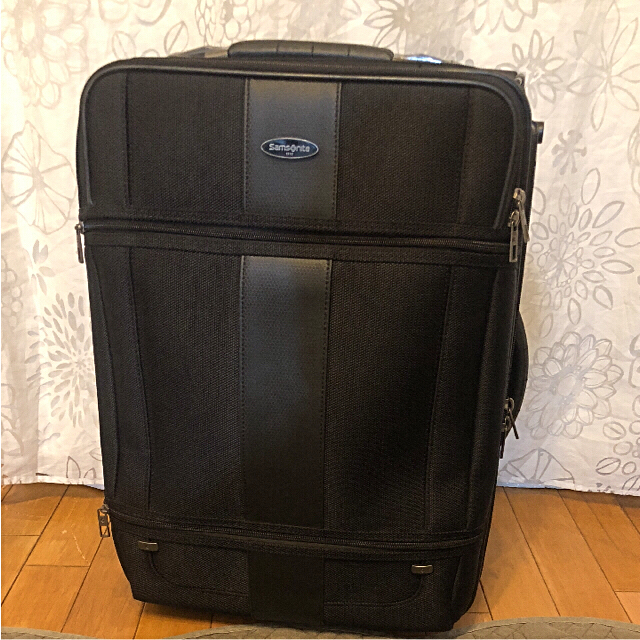 Samsonite(サムソナイト)のサムソナイト 機内持ち込み 中古品 （付属品パソコンバック未使用） メンズのバッグ(トラベルバッグ/スーツケース)の商品写真