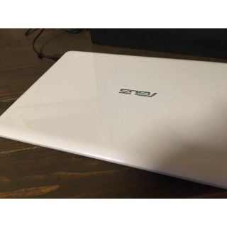 エイスース(ASUS)のASUS ノートブック X205TA ホワイト (X205TA-B-WHITE)(ノートPC)