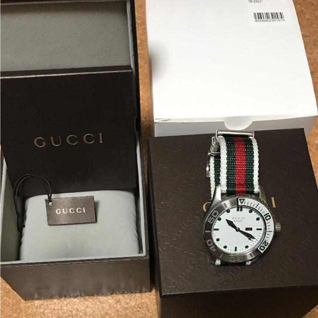 GUCCI 腕時計 ホワイト文字盤 | livro.funcionalink.com.br