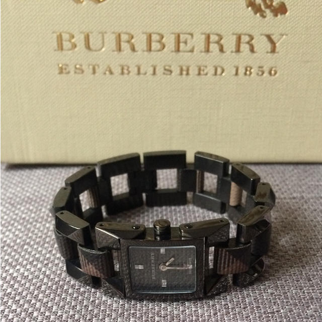 超激安 BURBERRY バーバリー 腕時計 BU5363 ブラック×バーバリーチェック レディースの通販 by seira's  shop｜バーバリーならラクマ