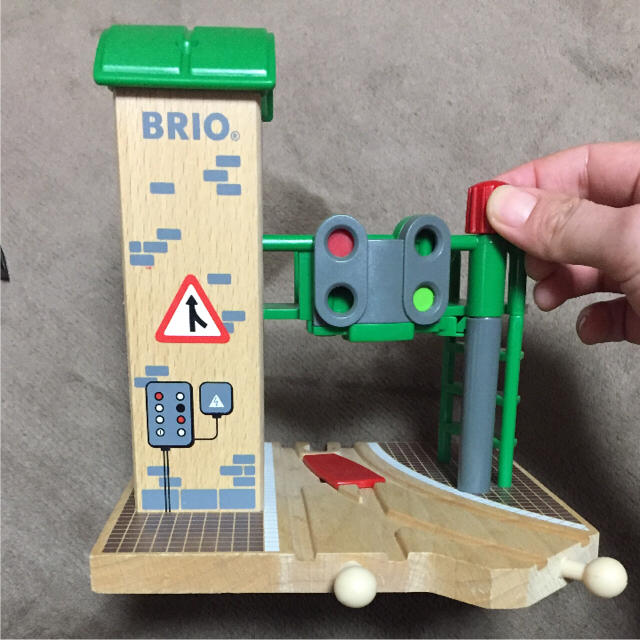 BRIO(ブリオ)のBRIO シグナルステーション 木製知育玩具 キッズ/ベビー/マタニティのおもちゃ(知育玩具)の商品写真