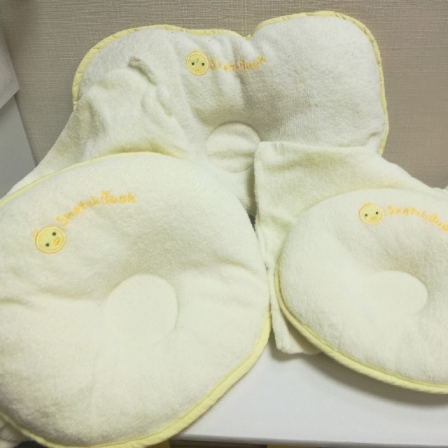 ドーナツ枕　ベビー枕　西川産業　babypuff　中 キッズ/ベビー/マタニティの寝具/家具(枕)の商品写真