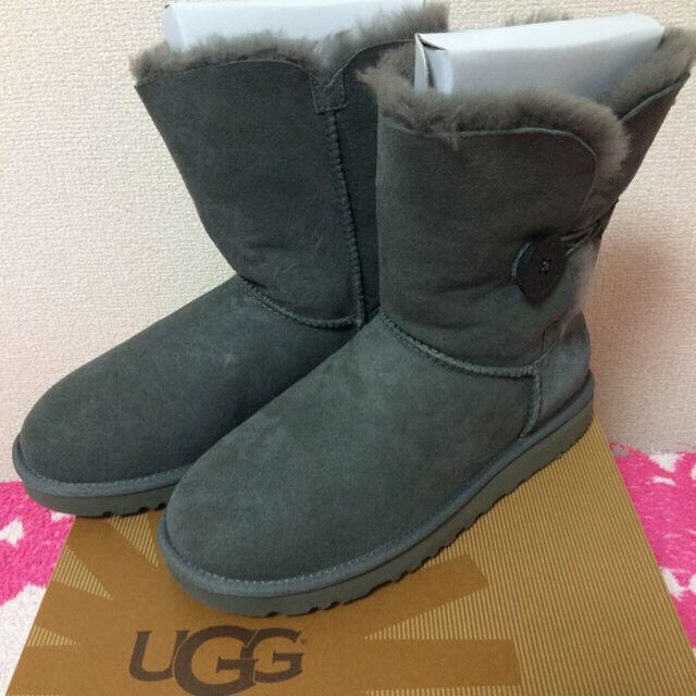 週末限定値下げ  UGG   24cm