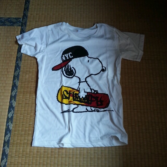 スヌーピー tee レディースのトップス(Tシャツ(半袖/袖なし))の商品写真