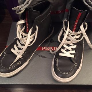 プラダ(PRADA)のプラダ PRADA スニーカー 箱・シューズ袋付き(スニーカー)