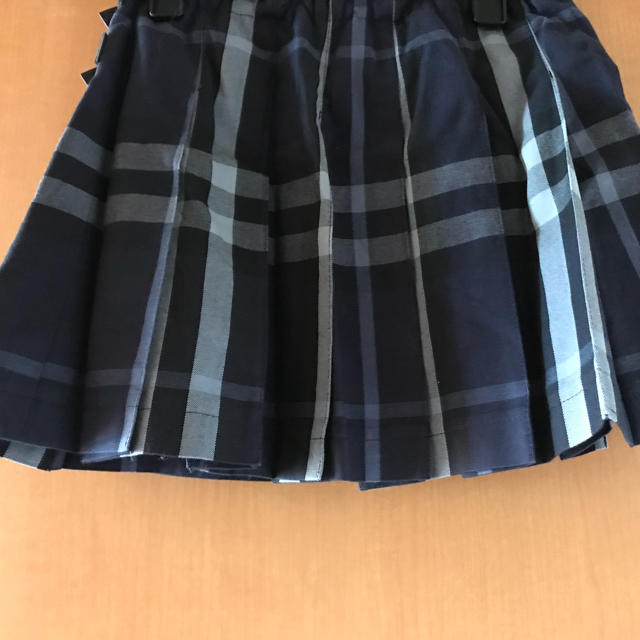 BURBERRY(バーバリー)のバーバリー ネイビーチェック スカート 110 キッズ/ベビー/マタニティのキッズ服女の子用(90cm~)(スカート)の商品写真