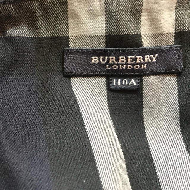 BURBERRY(バーバリー)のバーバリー ネイビーチェック スカート 110 キッズ/ベビー/マタニティのキッズ服女の子用(90cm~)(スカート)の商品写真