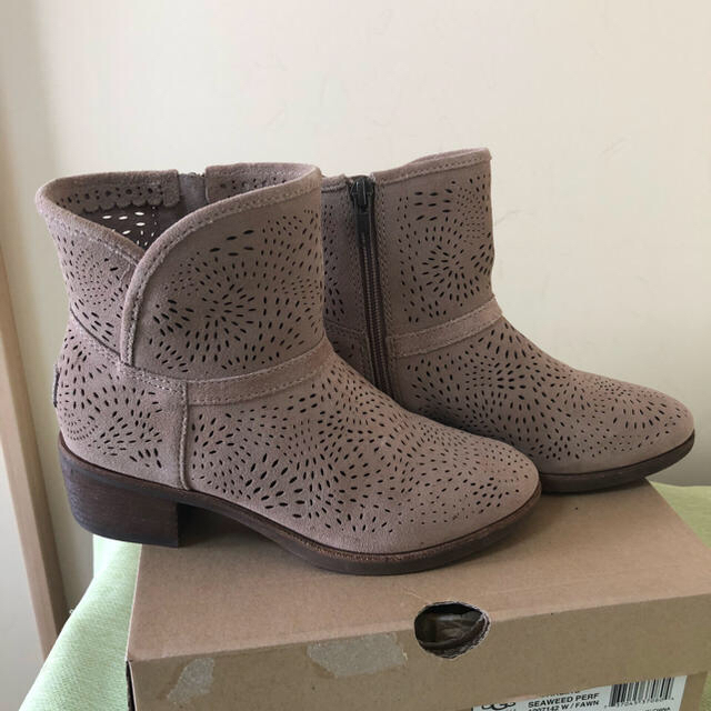 美品 UGG アグ ダーリン シーウィードパーフ 22cm 箱入り