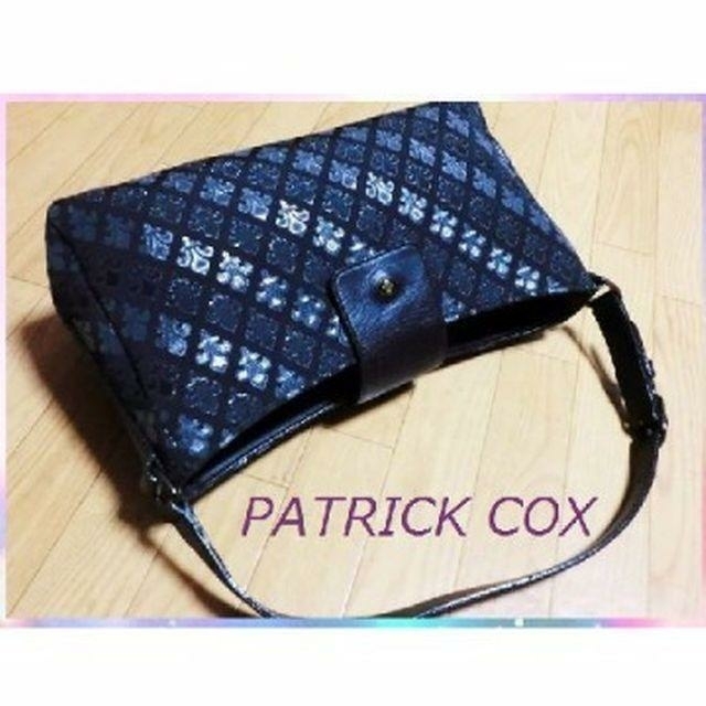 PATRICK COX(パトリックコックス)の美品パトリックコックス/PATRICK COX ロゴ総柄肩掛けショルダーバッグ レディースのバッグ(ハンドバッグ)の商品写真