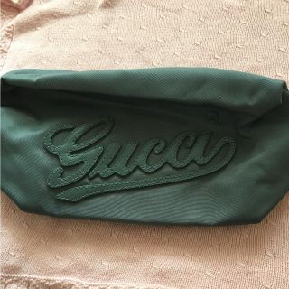 グッチ(Gucci)のGUCCI ポーチ(ポーチ)