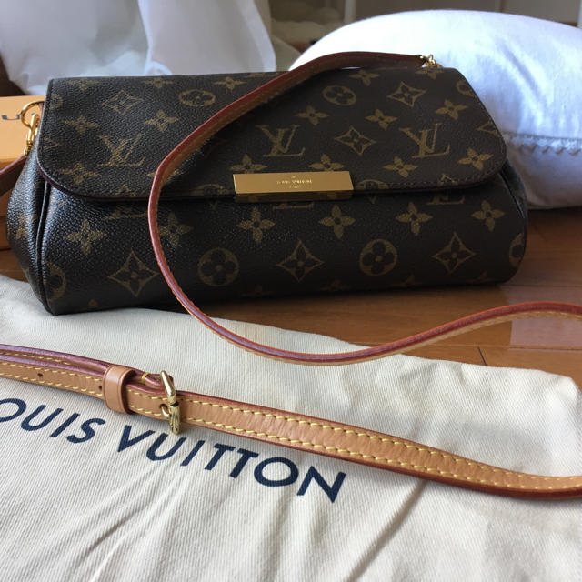 LOUIS VUITTON(ルイヴィトン)の正規LOUIS VUITTONショルダーベルト レディースのファッション小物(ベルト)の商品写真