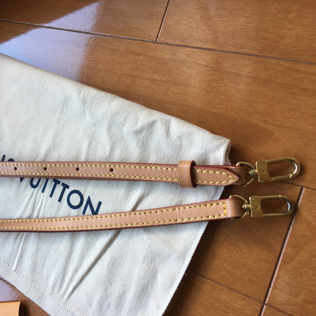 LOUIS VUITTON(ルイヴィトン)の正規LOUIS VUITTONショルダーベルト レディースのファッション小物(ベルト)の商品写真