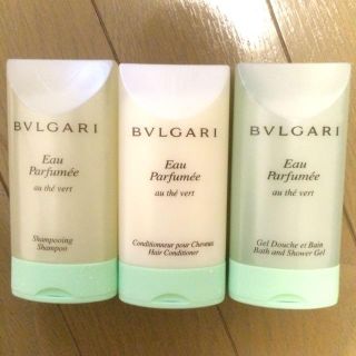 ブルガリ(BVLGARI)のBVLGARIアメニティー3点セット♬(ヘアケア)