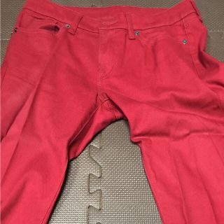 ユニクロ(UNIQLO)のUNIQLO ユニクロ カラージーンズ 26/66cm レッド 赤 red(デニム/ジーンズ)