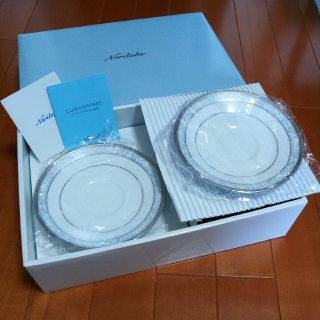 ノリタケ(Noritake)の新品☆ケーキ皿サイズ2枚☆ノリタケ☆ナルミ ウェッジウッドお好きな方にも☆彡(食器)