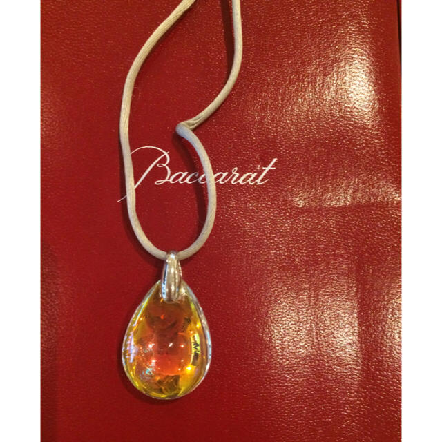 Baccarat(バカラ)のバカラ プシデリックペンダント 箱付き 美品 レディースのアクセサリー(ネックレス)の商品写真