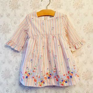 ベビーギャップ(babyGAP)の【最新作♡再値下げ】80cm baby Gap 花柄 ストライプ ワンピース(ワンピース)